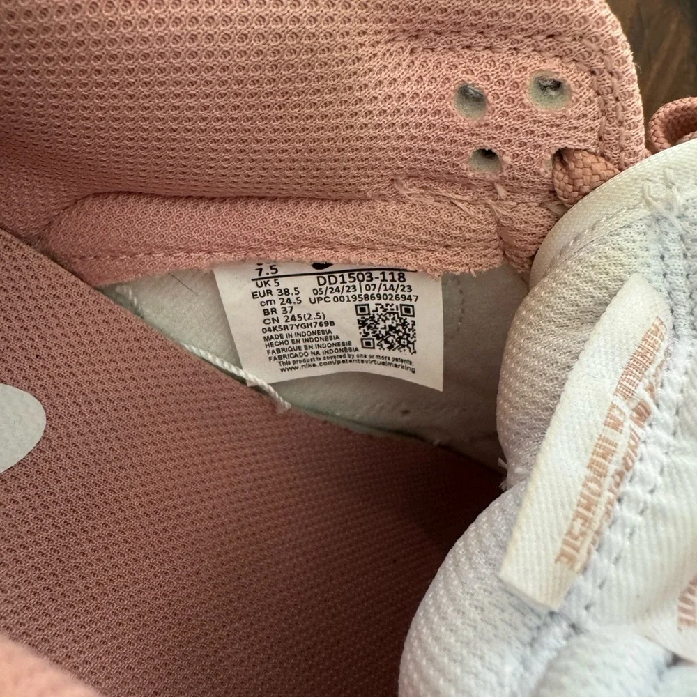 Nike Dunks Women's Pink and White Sneakers - Picture 6 of 6